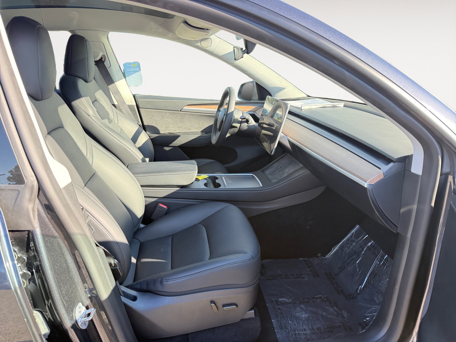 Used 2024 Tesla Model Y Long Range RWD image 19