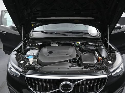 Used 2023 Volvo XC40 B5 Ultimate w/ Climate Package AWD/4WD image 36