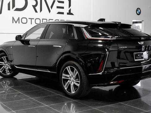 Used 2024 Cadillac Lyriq Tech w/ Driver Assist Package image 12