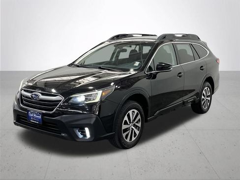 Used 2022 Subaru Outback Premium AWD/4WD image 2