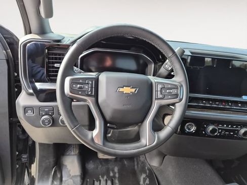 Used 2023 Chevrolet Silverado 1500 LT AWD/4WD image 13