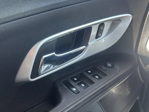 Used 2013 Chevrolet Equinox LS FWD image 15