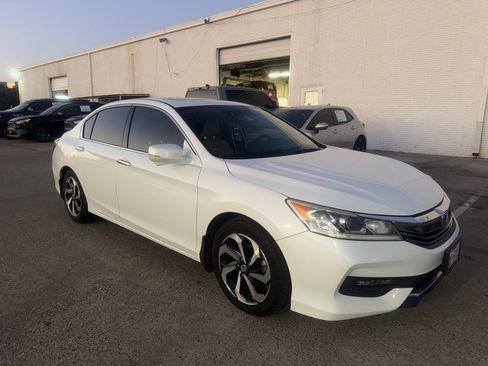 Used 2016 Honda Accord EX-L image 2