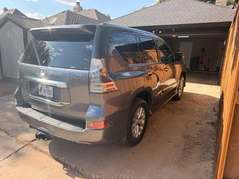 Used 2018 Lexus GX 460 Premium w/ Premium Package AWD/4WD image 5