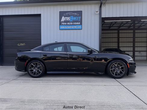 Used 2019 Dodge Charger Scat Pack w/ Plus Group RWD image 8