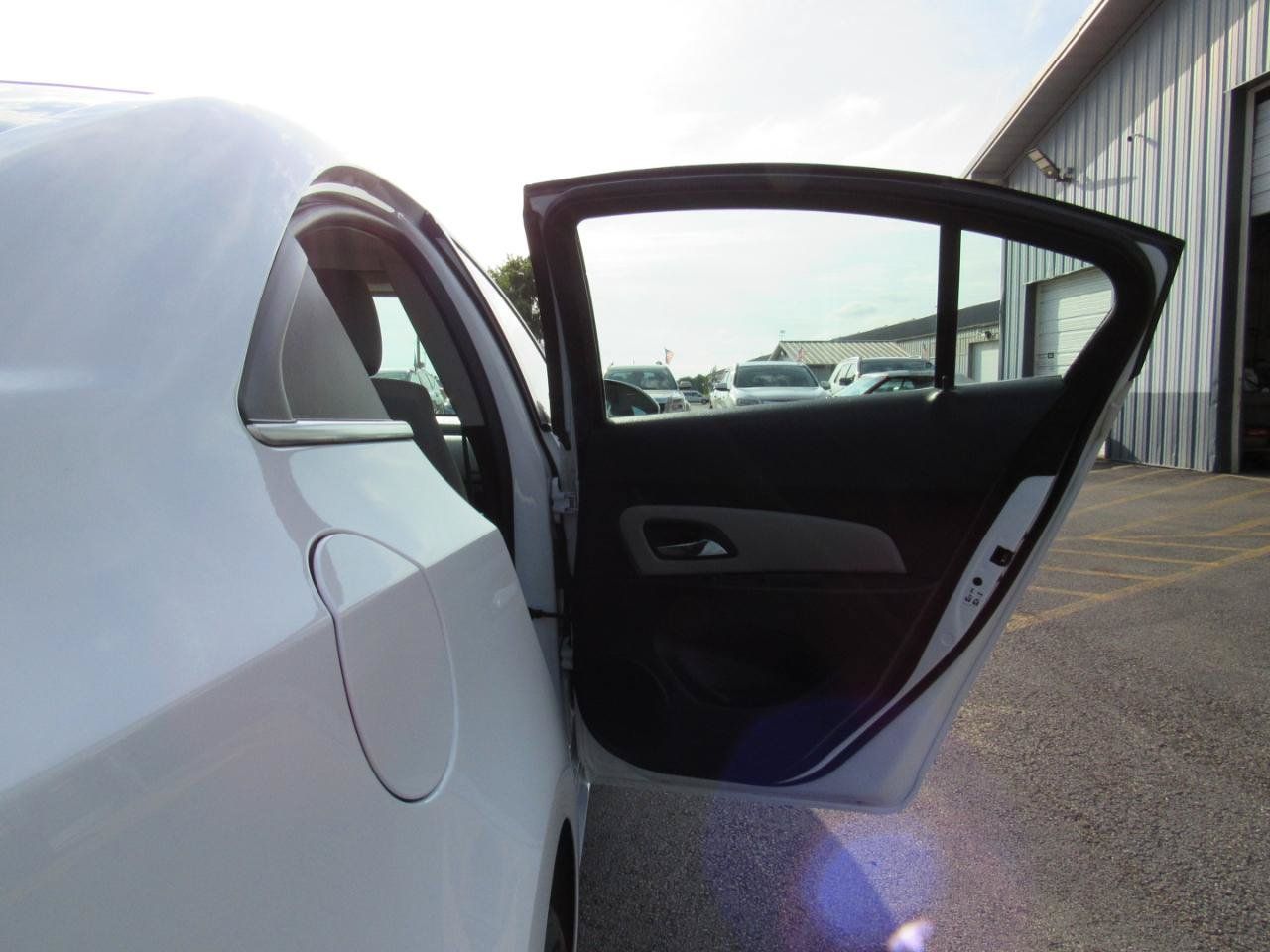 Used 2016 Chevrolet Cruze LT FWD image 28