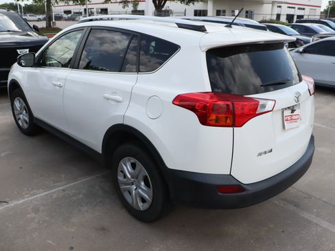 Used 2015 Toyota RAV4 LE image 6