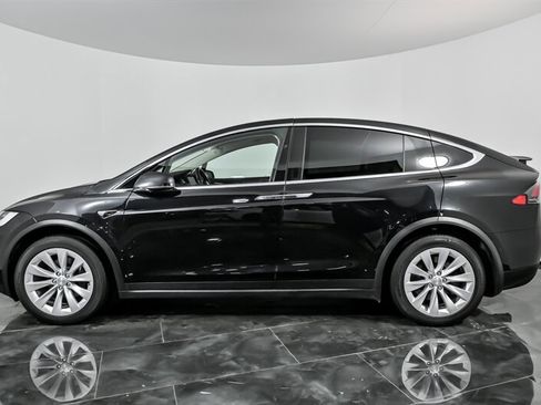 Used 2018 Tesla Model X 100D image 7