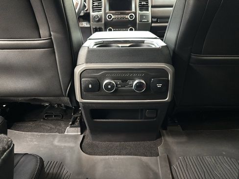 Used 2021 Ford Expedition Max XLT image 19