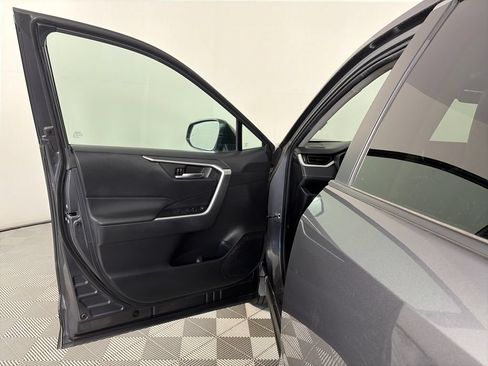 Used 2024 Toyota RAV4 XLE AWD/4WD image 10