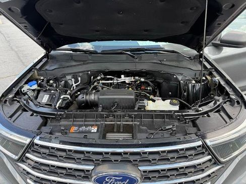 Certified 2023 Ford Explorer XLT w/ Equipment Group 202A AWD/4WD image 23