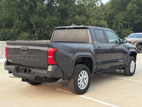 New 2026 Toyota Tacoma SR5 AWD/4WD image 4