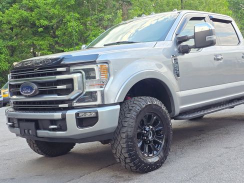 Used 2022 Ford F250 Platinum w/ Tremor Off-Road Package AWD/4WD image 2
