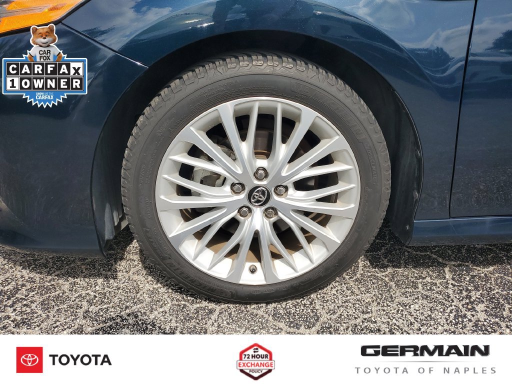 Used 2018 Toyota Camry XLE FWD image 13