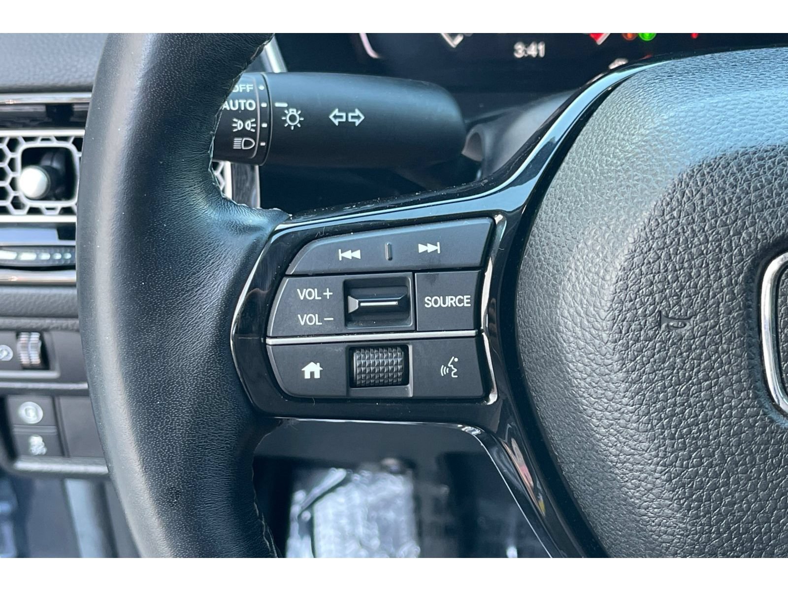 Certified 2023 Honda Civic EX-L image 33