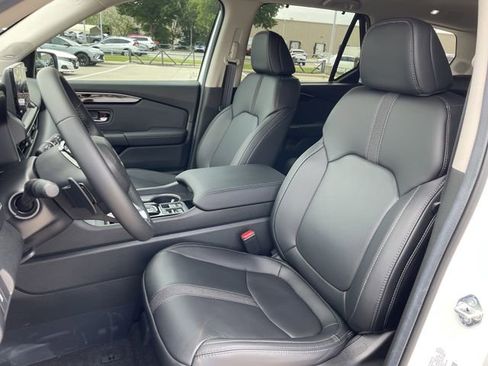 Used 2025 Honda Pilot Touring image 26