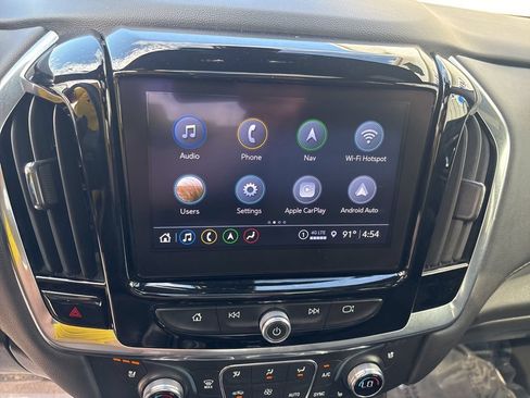 Used 2023 Chevrolet Traverse High Country FWD image 19