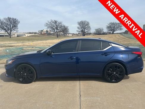 Used 2022 Nissan Altima 2.5 SR image 6