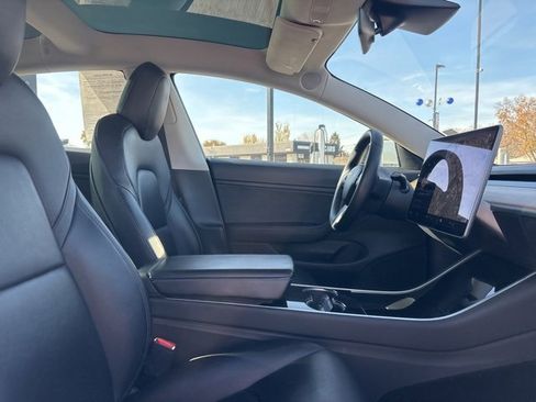 Used 2020 Tesla Model 3 Long Range image 11