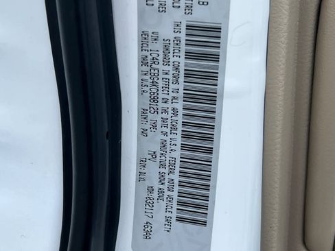 Used 2019 Jeep Grand Cherokee Limited w/ Luxury Group II image 30