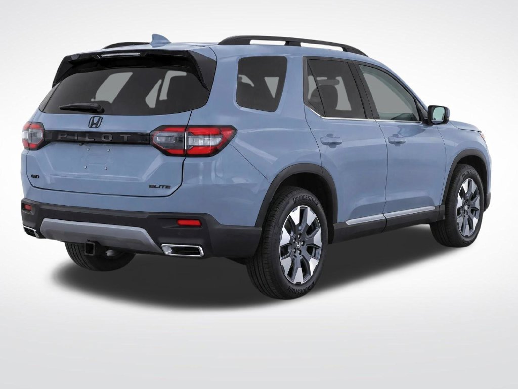 Used 2026 Honda Pilot Elite image 3