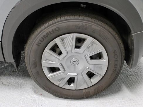Certified 2025 Nissan Kicks S AWD/4WD image 18