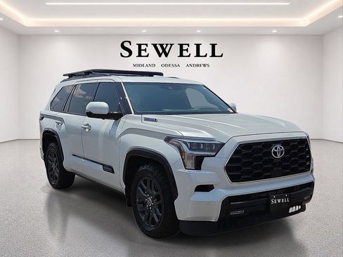 Used 2023 Toyota Sequoia Platinum AWD/4WD image 6