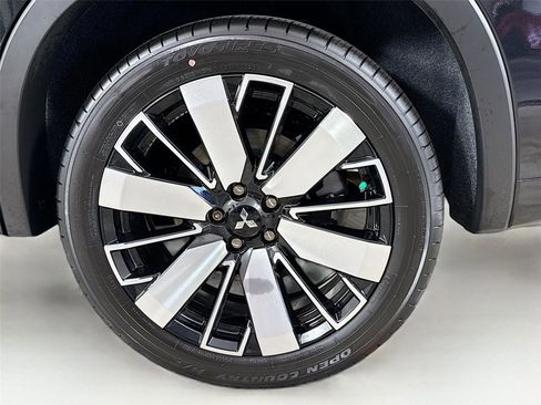 New 2025 Mitsubishi Outlander SEL image 32