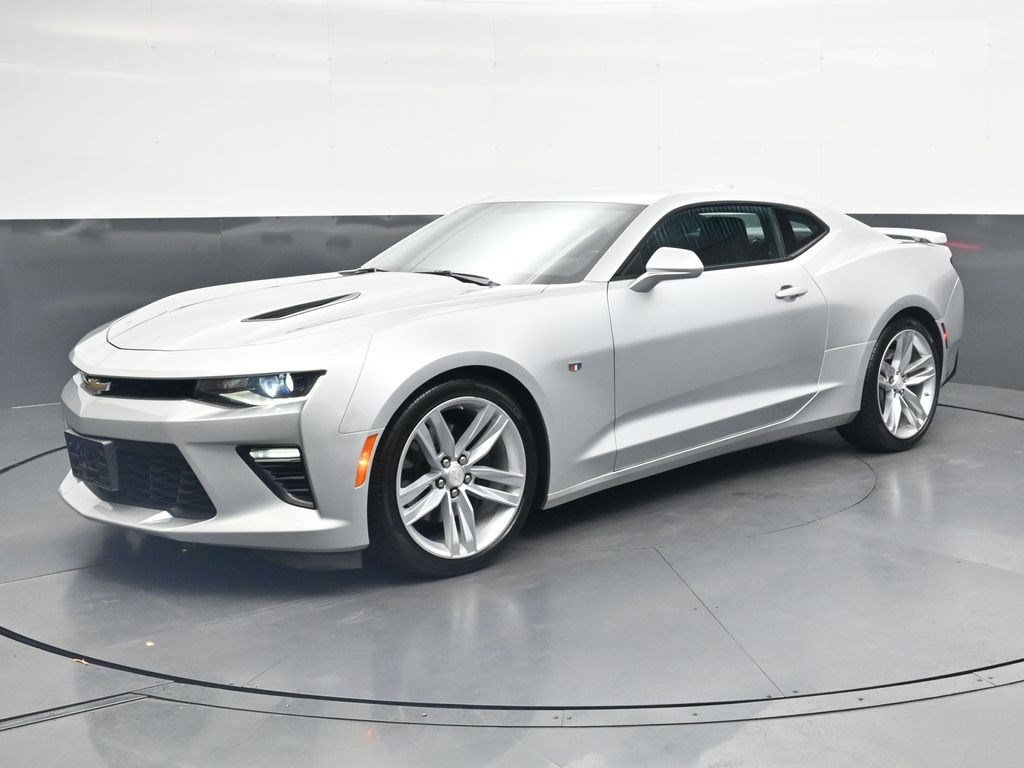 Used 2018 Chevrolet Camaro SS RWD image 8