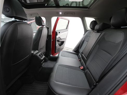 Used 2022 Volkswagen Taos SE AWD/4WD image 25