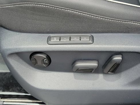 Used 2024 Volkswagen Tiguan SEL R-Line AWD/4WD image 21