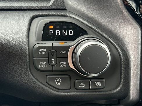 New 2026 RAM 1500 4x4 Crew Cab image 21