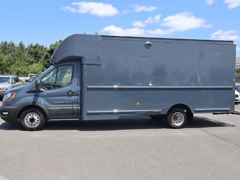 Used 2022 Ford Transit 350 DRW RWD image 4