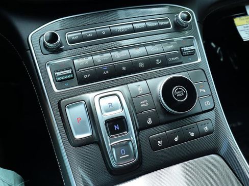 Used 2021 Hyundai Santa Fe Limited w/ Cargo Package image 19