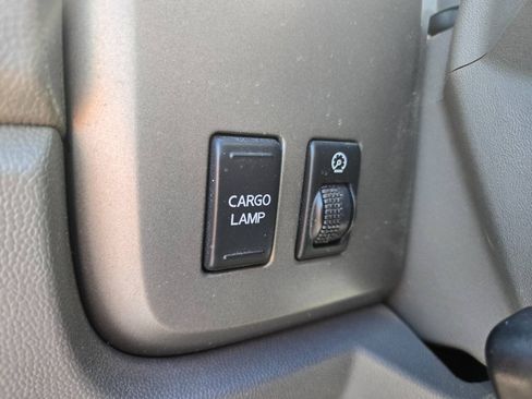 Used 2006 Nissan Titan SE AWD/4WD image 16