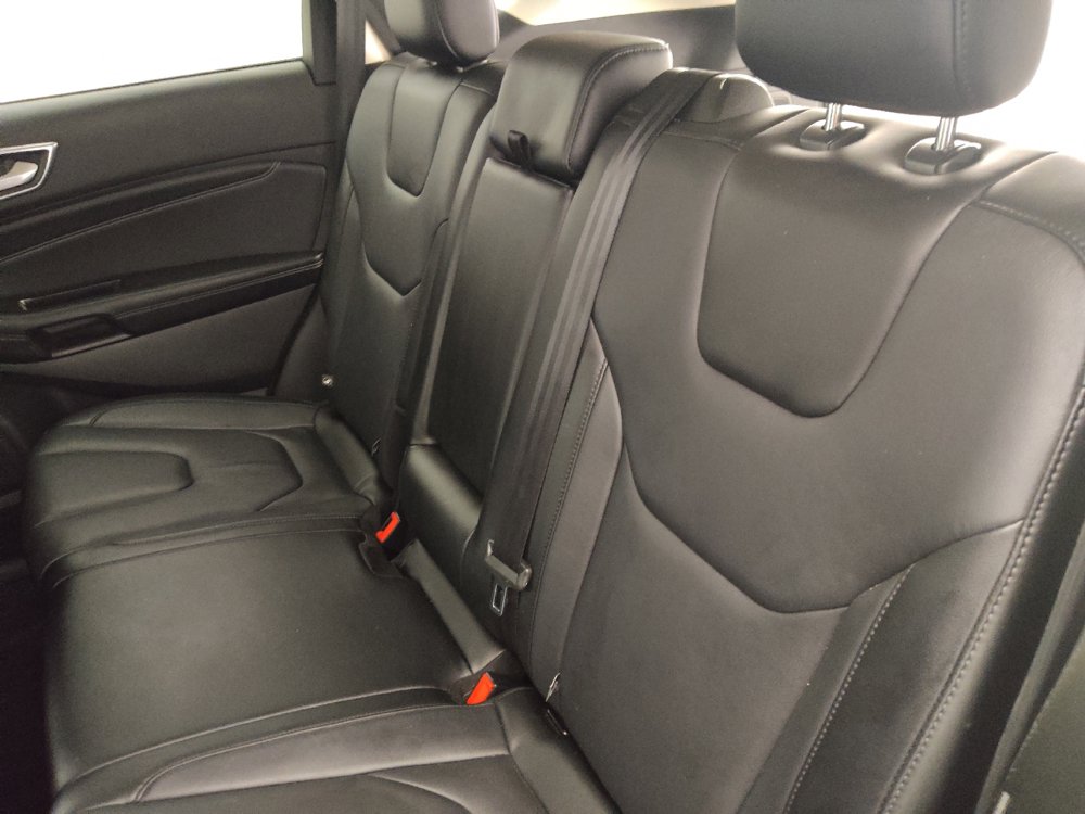 Used 2016 Ford Edge Titanium AWD/4WD image 18