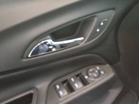 Used 2022 Chevrolet Equinox LT image 20