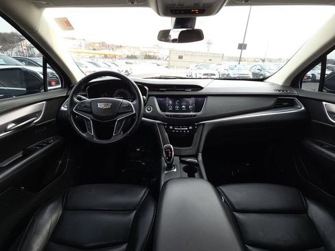 Used 2018 Cadillac XT5 Luxury w/ Driver Awareness Package image 30