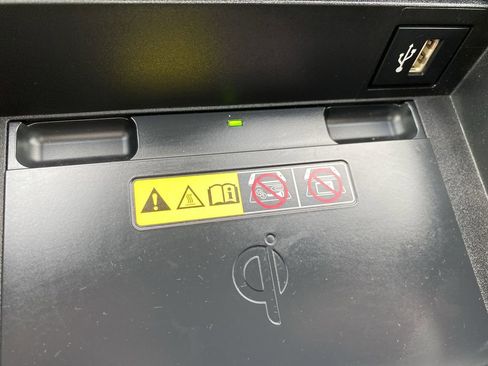 Used 2024 Toyota bZ4X XLE image 28