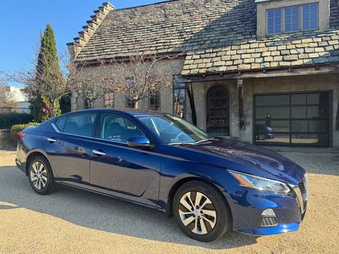 Used 2021 Nissan Altima 2.5 S image 1