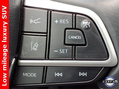 Used 2022 Toyota Highlander XSE image 30