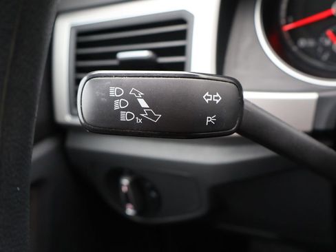 Used 2019 Volkswagen Atlas S image 38