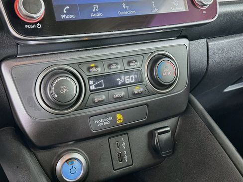 Used 2025 Nissan Leaf S FWD image 23