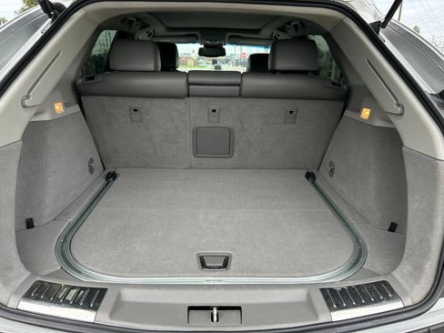 Used 2011 Cadillac SRX Luxury image 19