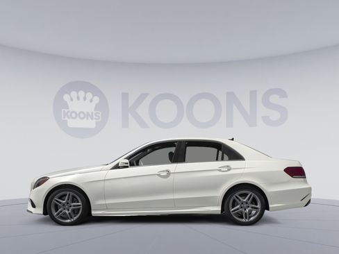 Used 2014 Mercedes-Benz E 350 4MATIC Sedan image 4