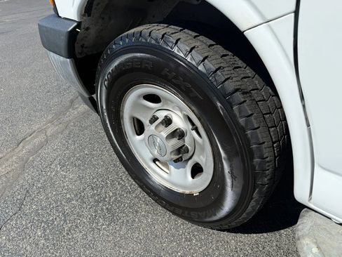 Used 2020 Chevrolet Express 2500 w/ Driver Convenience Package image 41