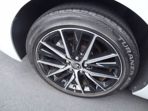 Used 2023 Toyota Camry SE FWD image 11