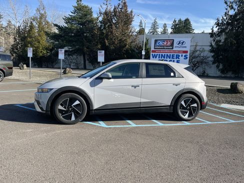 New 2026 Hyundai Ioniq 5 SE AWD/4WD image 2