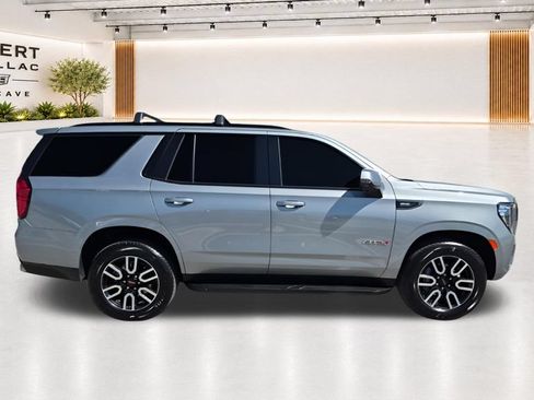 Used 2024 GMC Yukon AT4 w/ Technology Package AWD/4WD image 16