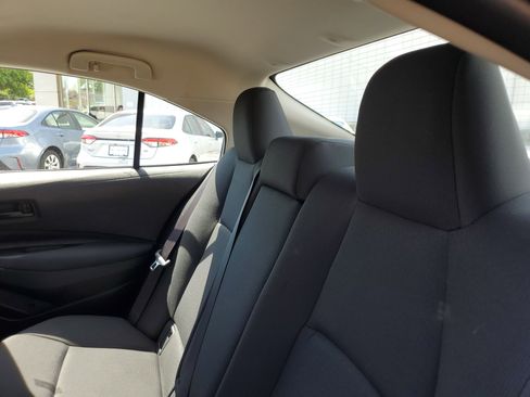 Used 2025 Toyota Corolla LE image 9